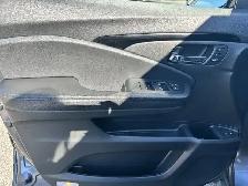 2022 Honda Pilot Touring 8-Passenger | 1 Owner | No Accidents - Photo 18