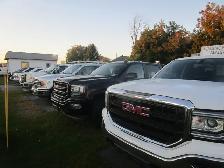 Chevrolet Silverado 4x4 3500HD Camion de travail cabine multipla - Photo 40