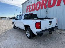 2018 Chevrolet Silverado 1500 LT Crew Cab 4WD - Photo 3
