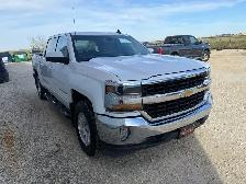 2018 Chevrolet Silverado 1500 LT Crew Cab 4WD - Photo 6