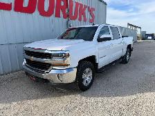2018 Chevrolet Silverado 1500 LT Crew Cab 4WD - Photo 8