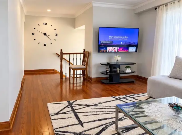 3 Bed House for Rent , Main Floor, Victoria Park & 401