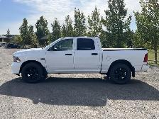 2023 Ram 1500 Classic Express | 5.7L V8 | Heated Seats - Photo 4
