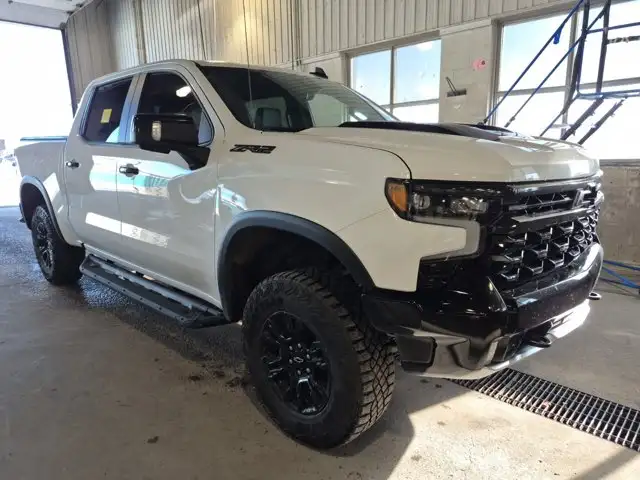 2024 Chevrolet Silverado 1500 ZR2 CREW CAB 4X4 3.0L DURAMAX