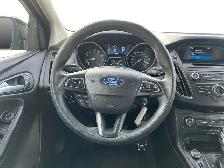 2016 Ford Focus SE - Photo 16