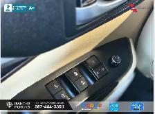 2017 Toyota Highlander XLE AWD - Mint Condition - Brand New Tire - Photo 29