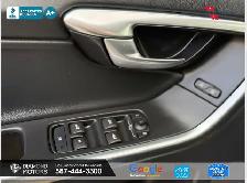2013 Volvo XC60 3.2 - Mint Condition - Photo 19