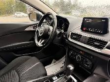 2017 MAZDA MAZDA3 TOURING | CLEAN CARFAX | SUPER CLEAN - Photo 15
