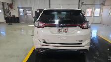 2017 Ford Edge - Photo 4