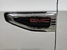 2025 GMC Yukon - Photo 36