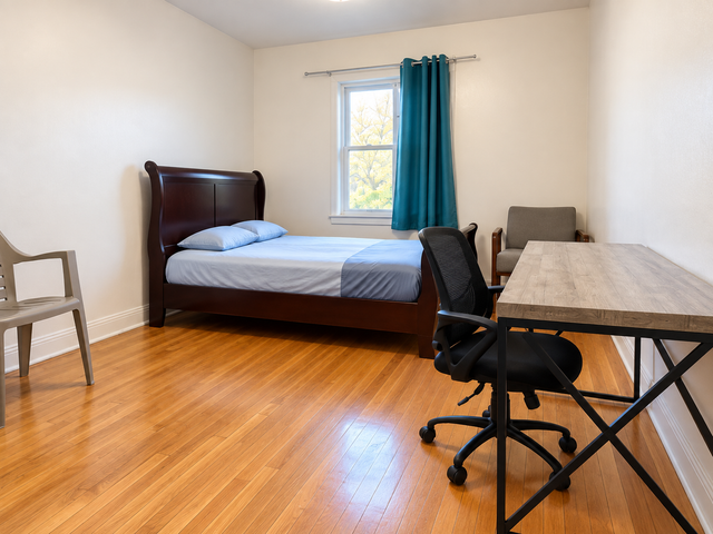 Private Room for RENT – Next to Metro Plamondon!
