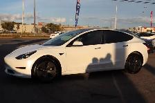 2022 Tesla Model 3 - Photo 3