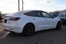 2022 Tesla Model 3 - Photo 7