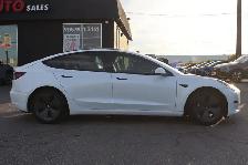 2022 Tesla Model 3 - Photo 8