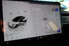2022 Tesla Model 3 - Photo 14