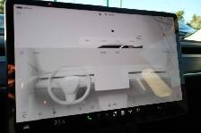 2022 Tesla Model 3 - Photo 18