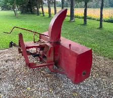 7’ New Idea Snowblower