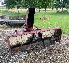 7’ New Idea Snowblower - Photo 4