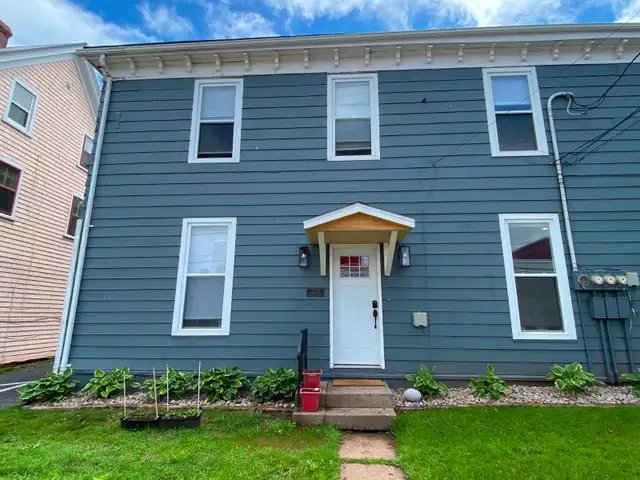 Downtown C'Town 3 Bed, 1.5 Bath Beautifully Renovated Townhouse