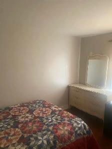 Furnished room for rent near Bramalea City Centre - Photo 3