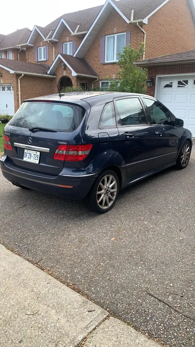 Mercedes-Benz B200