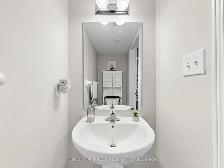 Stunning 3 Bedroom Townhouse in North Oshawa - Photo 7