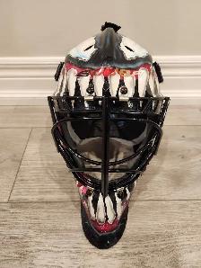 Bauer 930 venom painted mask