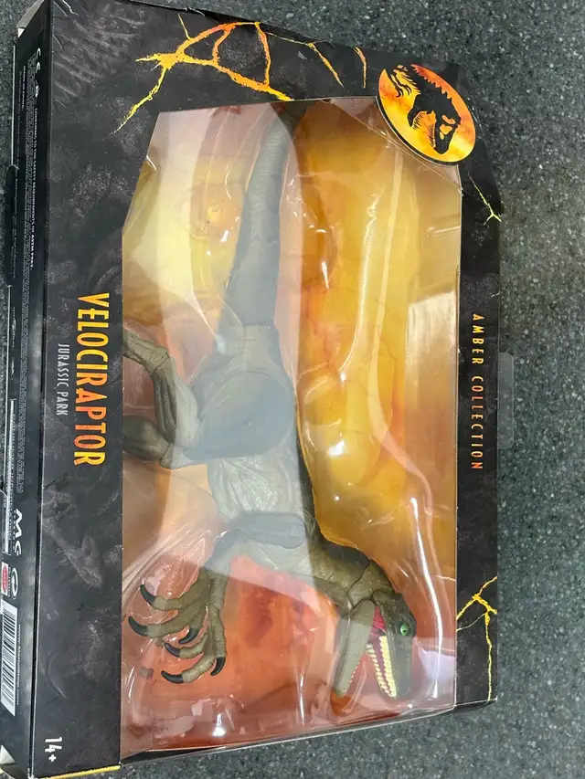 Jurassic Park Amber Collection Velociraptor