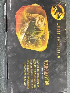 Jurassic Park Amber Collection Velociraptor - Photo 2