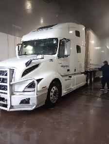 Hiring AZ Drivers for CANADA and USA RUNS-START TODAY - Photo 5