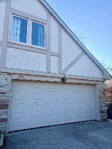 ⭐️NEW GARAGE DOORS⭐️ - Photo 8