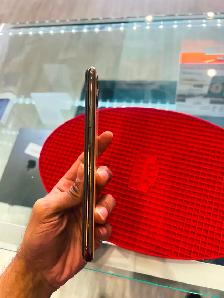 iPhone 11 Pro Max – 256GB (Certified Pre-Owned) - Photo 2