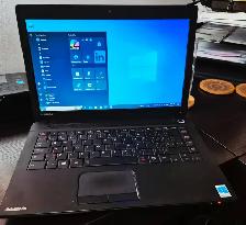 Toshiba Satellite Pro C40-A i3, 8GB, 500GB 14' Works Perfectly