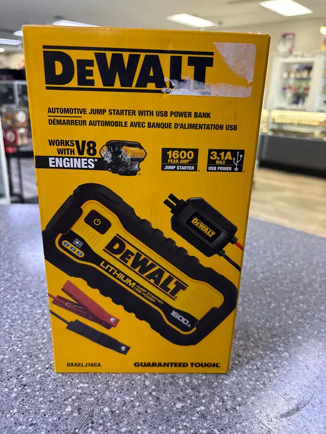 DeWalt DXAELJ16CA 1600 Amp Jump Starter NIB