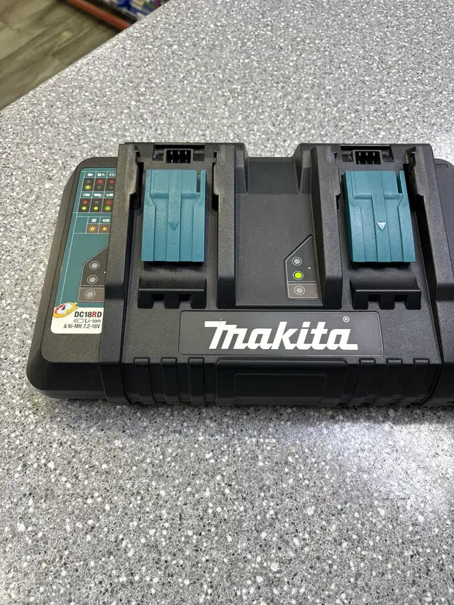 Makita DC18RD Dual Battery charger, Li-ion & Ni-MH 7.2-18v