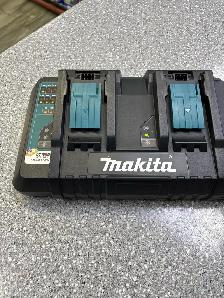 Makita DC18RD Dual Battery charger, Li-ion & Ni-MH 7.2-18v