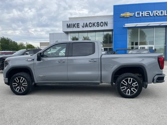 2025 GMC Sierra 1500 AT4