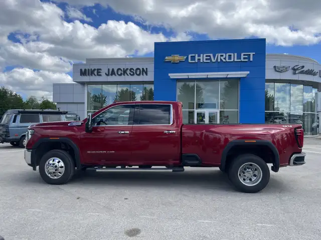 2025 GMC Sierra 3500HD SLT