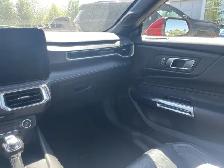 2025 Ford Mustang - Photo 14