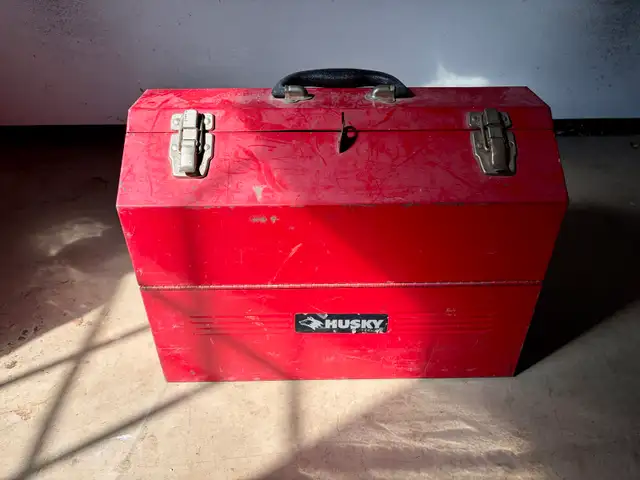 Husky metal toolbox