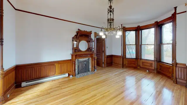 ON HOLD-NOVEMBER 1ST- 2 BEDROOM- HISTORIC HOME- EN SUITE LAUNDRY