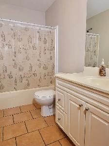 McMaster Off-Campus Student Housing - Photo 6