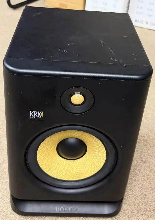 KRK Rokit 8 (RP8-G4) Bi-Amplified 8″ Powered Near-Field Studio M