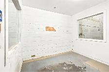 250 City Centre Ave. - 5,520 SF Upper Level Warehouse for Lease - Photo 10