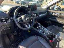 2025 Mazda CX-5 - Photo 11