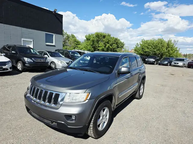 2012 Jeep Grand Cherokee 4WD Laredo with Remote Starter