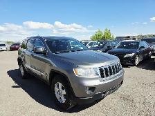 2012 Jeep Grand Cherokee 4WD Laredo with Remote Starter - Photo 3