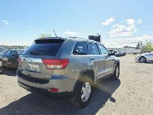 2012 Jeep Grand Cherokee 4WD Laredo with Remote Starter - Photo 4