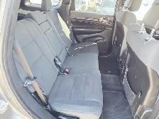 2012 Jeep Grand Cherokee 4WD Laredo with Remote Starter - Photo 9