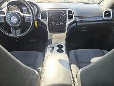 2012 Jeep Grand Cherokee 4WD Laredo with Remote Starter - Photo 13